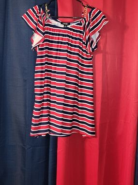 Rogue 4xl Women’s Summer blouse red, white, blue with goldtone chains